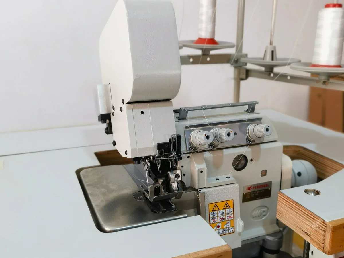 HC-4000多功能锁边机